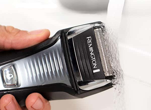 how to clean remington f5 5800 foil shaver?